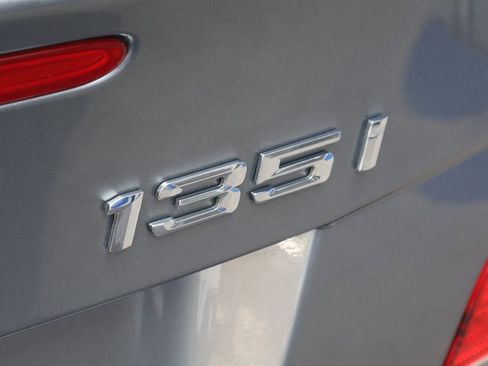 Used 2010 BMW 135i Convertible image 28