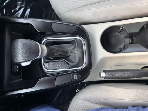 Used 2020 Kia Soul LX FWD image 19