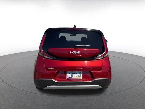 Used 2025 Kia Soul LX w/ LX Technology Package FWD image 12
