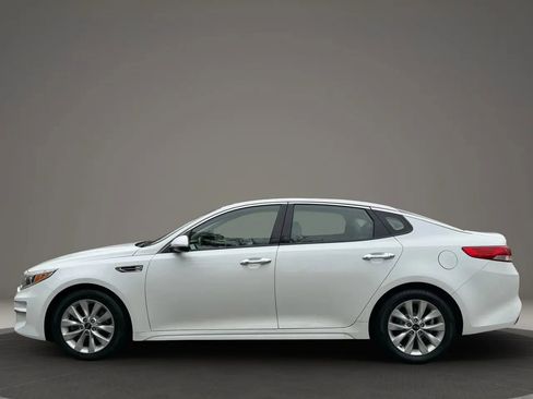 Used 2016 Kia Optima EX w/ Premium Package image 5