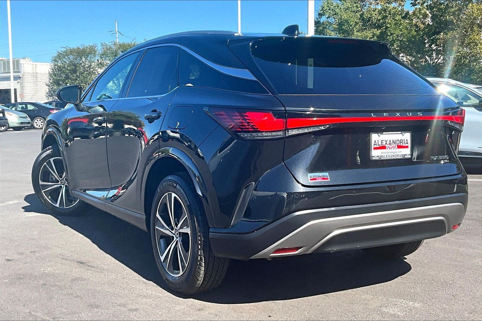 Used 2023 Lexus RX 350 Premium w/ Accessory Package AWD/4WD image 10