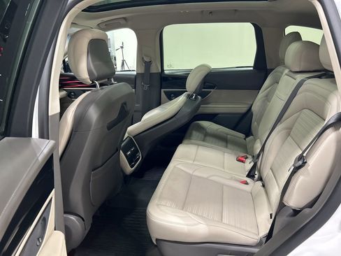 Certified 2024 Lincoln Nautilus Reserve w/ Equipment Group 202A image 29