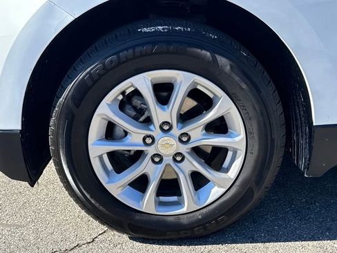 Used 2020 Chevrolet Equinox LS image 25