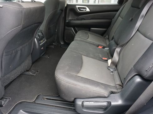 Used 2020 Nissan Pathfinder SV w/ Cargo Package FWD image 17