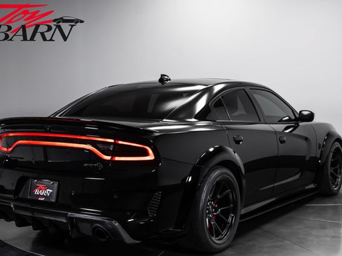 Used 2022 Dodge Charger SRT Hellcat RWD image 5
