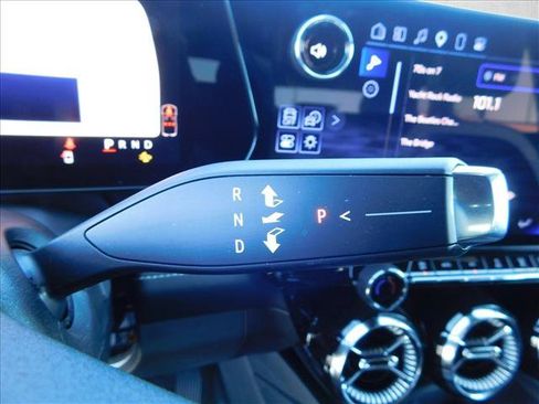 Used 2025 Chevrolet Blazer EV LT AWD/4WD image 18
