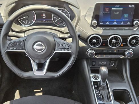 Used 2025 Nissan Sentra SV FWD image 10