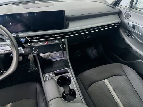 Used 2025 Hyundai Sonata SEL FWD image 19
