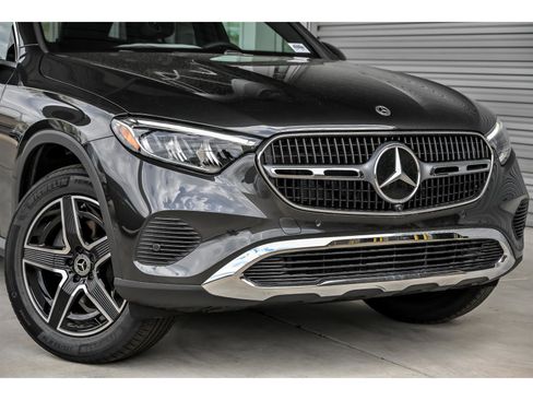 New 2026 Mercedes-Benz GLC 300 4MATIC image 2