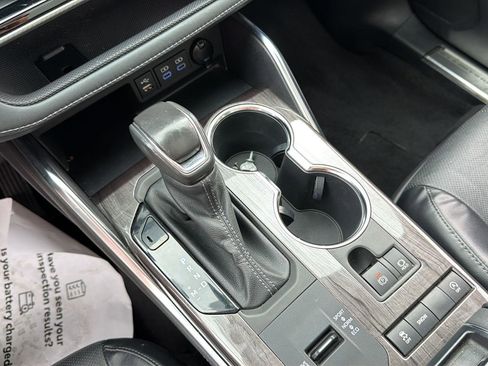 Used 2022 Toyota Highlander Platinum image 26