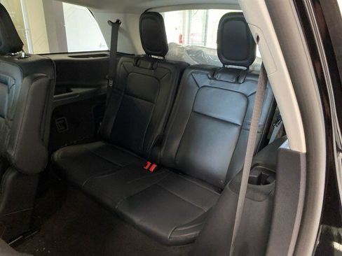 New 2025 Lincoln Aviator Reserve w/ Illumination Package image 32