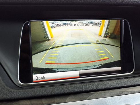 Used 2014 Mercedes-Benz E 350 Sedan image 21