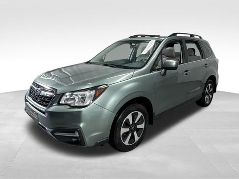 Used 2018 Subaru Forester 2.5i Limited AWD/4WD image 4