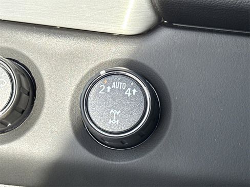 Used 2018 GMC Yukon SLT w/ Open Road Package image 32