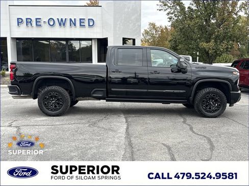 Used 2024 Chevrolet Silverado 3500 High Country w/ Technology Package image 2