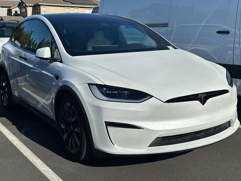 Used 2023 Tesla Model X AWD/4WD image 2