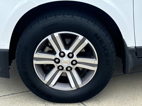 Used 2017 Chevrolet Traverse LT FWD image 5