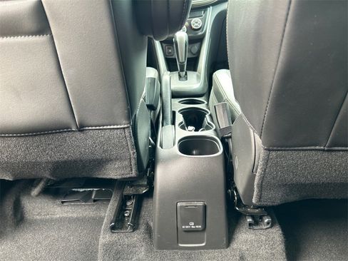 Used 2022 Chevrolet Trax LT w/ Redline Edition image 27