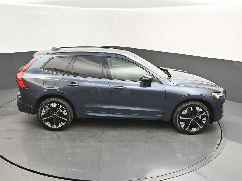 Certified 2026 Volvo XC60 B5 Plus AWD/4WD image 27