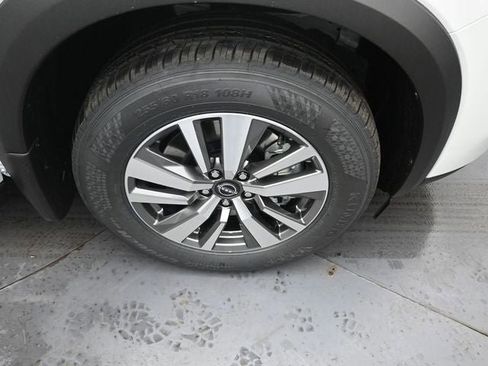 New 2026 Nissan Pathfinder SL image 35