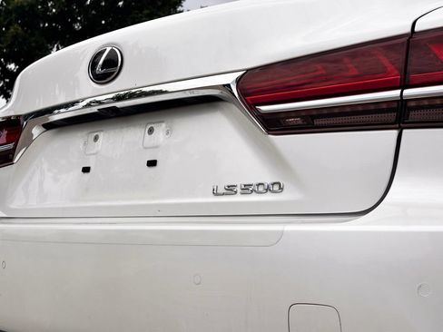 Used 2020 Lexus LS 500 w/ Accessory Package (Z2) RWD image 6