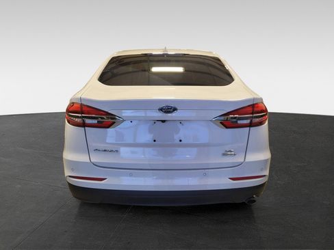 Used 2020 Ford Fusion SE image 5