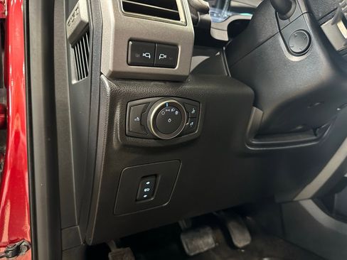 Used 2018 Ford F150 Raptor w/ Equipment Group 802A Luxury image 24