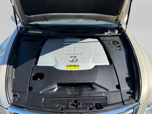 Used 2012 Lexus LS 460 Luxury image 11