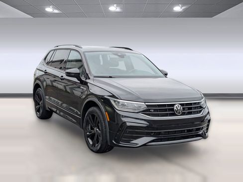 Used 2023 Volkswagen Tiguan SE R-Line image 7
