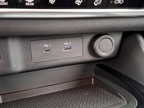 Used 2023 Nissan Rogue SV AWD/4WD image 24