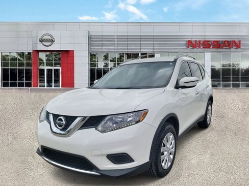Used 2016 Nissan Rogue S w/ Appearance Package image 9