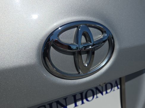 Used 2016 Toyota Corolla LE FWD image 37