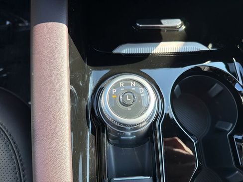 Certified 2025 Ford Explorer Platinum w/ Ultimate Package image 34