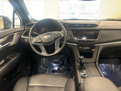 Used 2025 Cadillac XT5 Premium Luxury AWD/4WD image 24