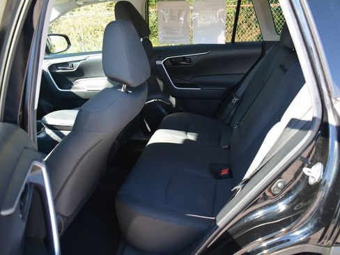 Used 2023 Toyota RAV4 LE AWD/4WD image 19