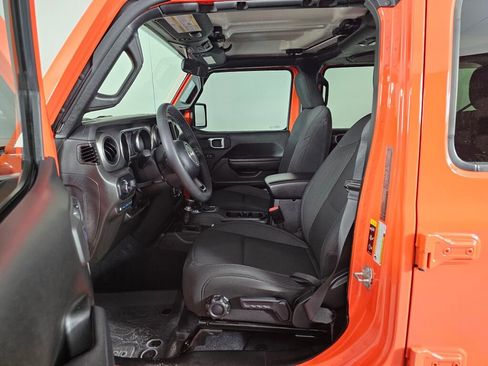 Used 2023 Jeep Wrangler Unlimited AWD/4WD image 17