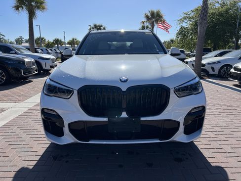 Used 2021 BMW X5 xDrive40i w/ M Sport Package image 3