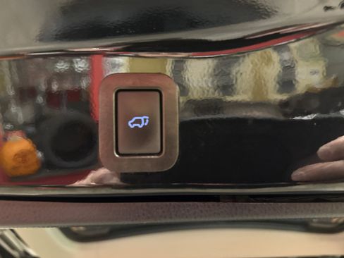 Used 2019 Toyota Highlander Limited Platinum image 28