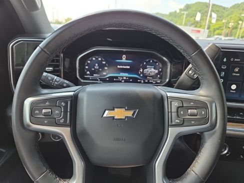Used 2024 Chevrolet Silverado 1500 LT AWD/4WD image 11