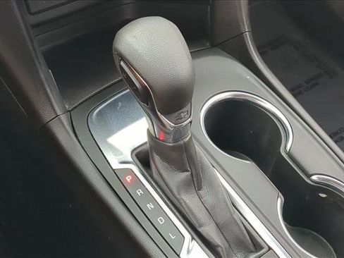 Used 2022 Chevrolet Equinox LT FWD image 12