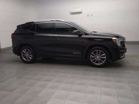 Used 2023 GMC Terrain SLT image 11