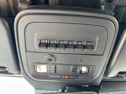 New 2025 Ford Bronco Badlands image 55