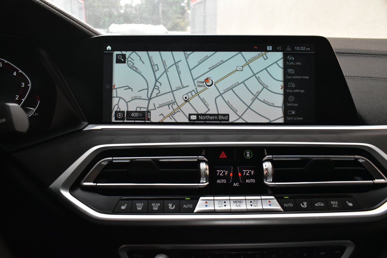 Used 2021 BMW X7 xDrive40i w/ M Sport Package AWD/4WD image 26