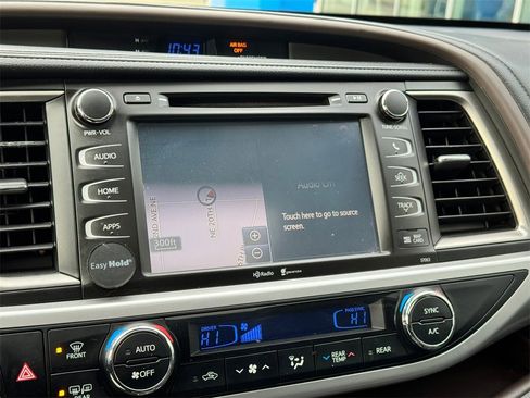 Used 2015 Toyota Highlander XLE image 56