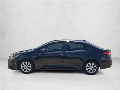 Used 2020 Toyota Corolla LE FWD image 9