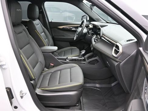 Used 2025 Chevrolet TrailBlazer ACTIV FWD image 43