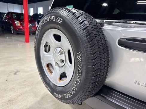 Used 2003 Jeep Liberty Sport image 31