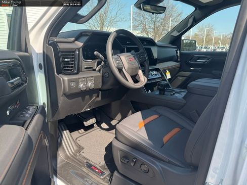 New 2026 GMC Sierra 1500 AT4 w/ Technology Package AWD/4WD image 17