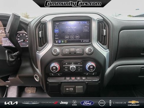 Used 2022 GMC Sierra 1500 Elevation image 16