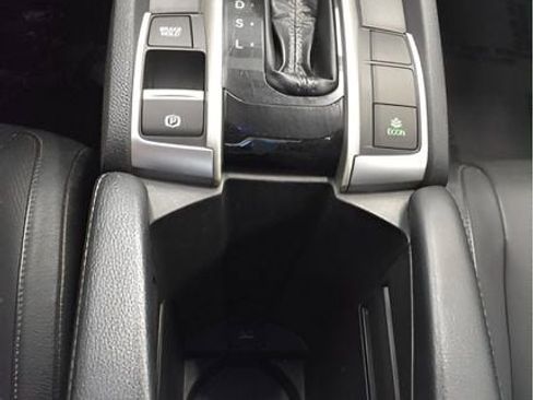 Used 2017 Honda Civic Touring image 29